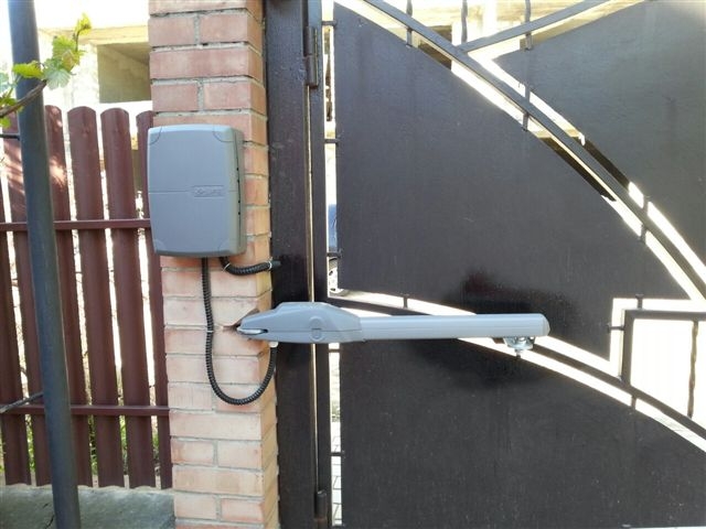 Pohony vjezdových bran - montáž, prodej a servis v Brně a okolí